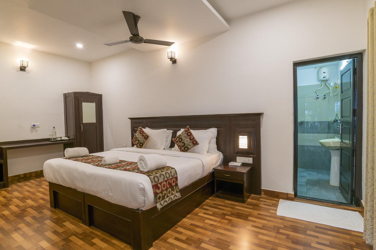 Warmth Lake Haven Alappuzha Exterior foto