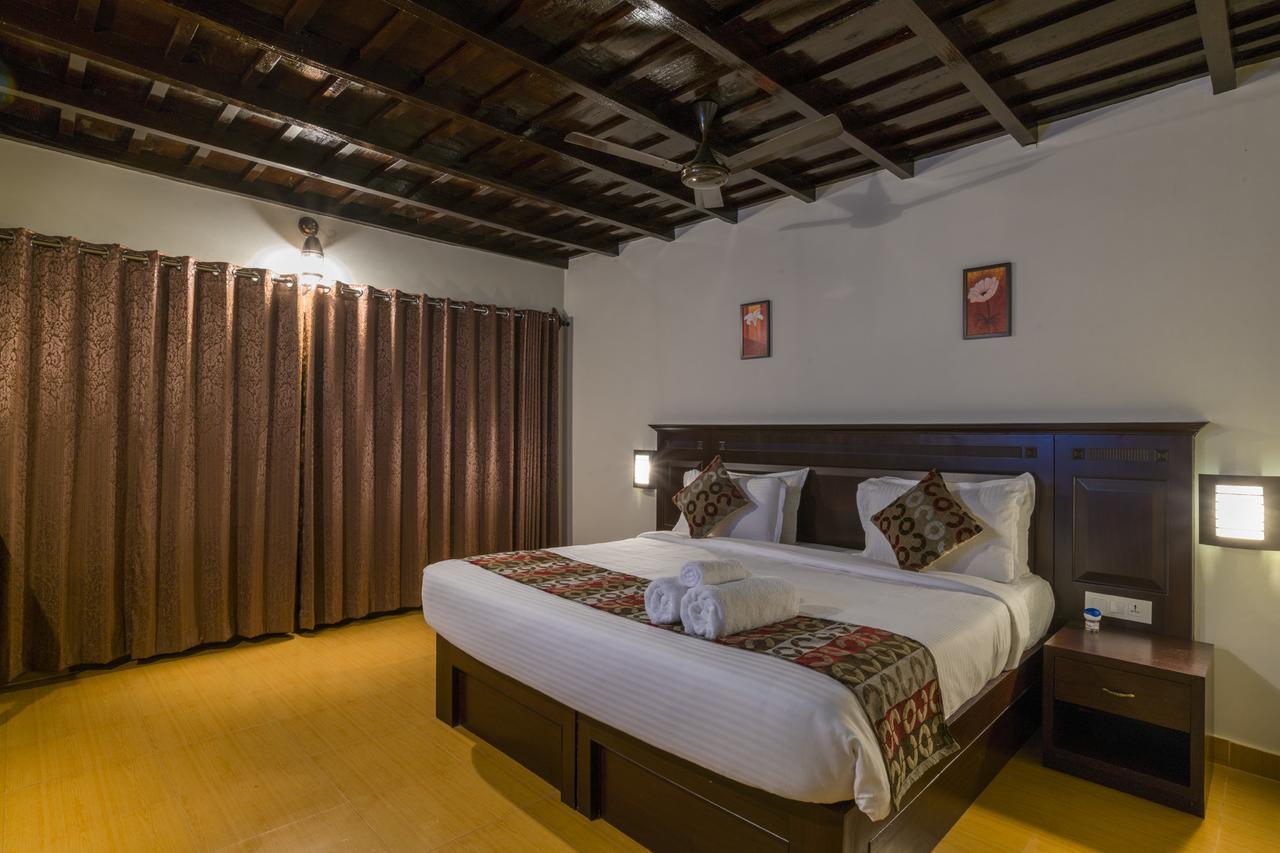 Warmth Lake Haven Alappuzha Exterior foto